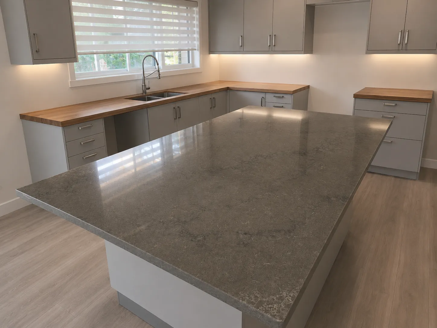 Kitchen · Grey island